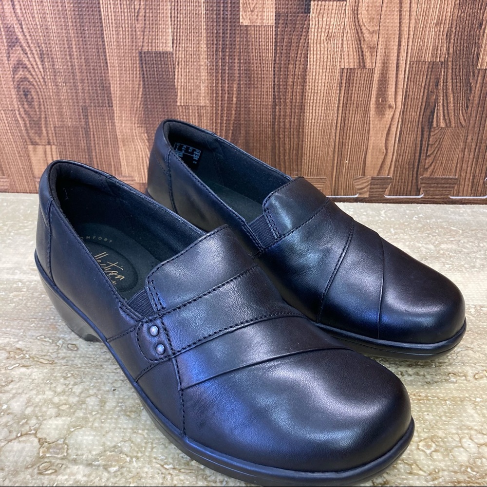 Clarks Women's May Marigold Slip-on Loafer 6.5